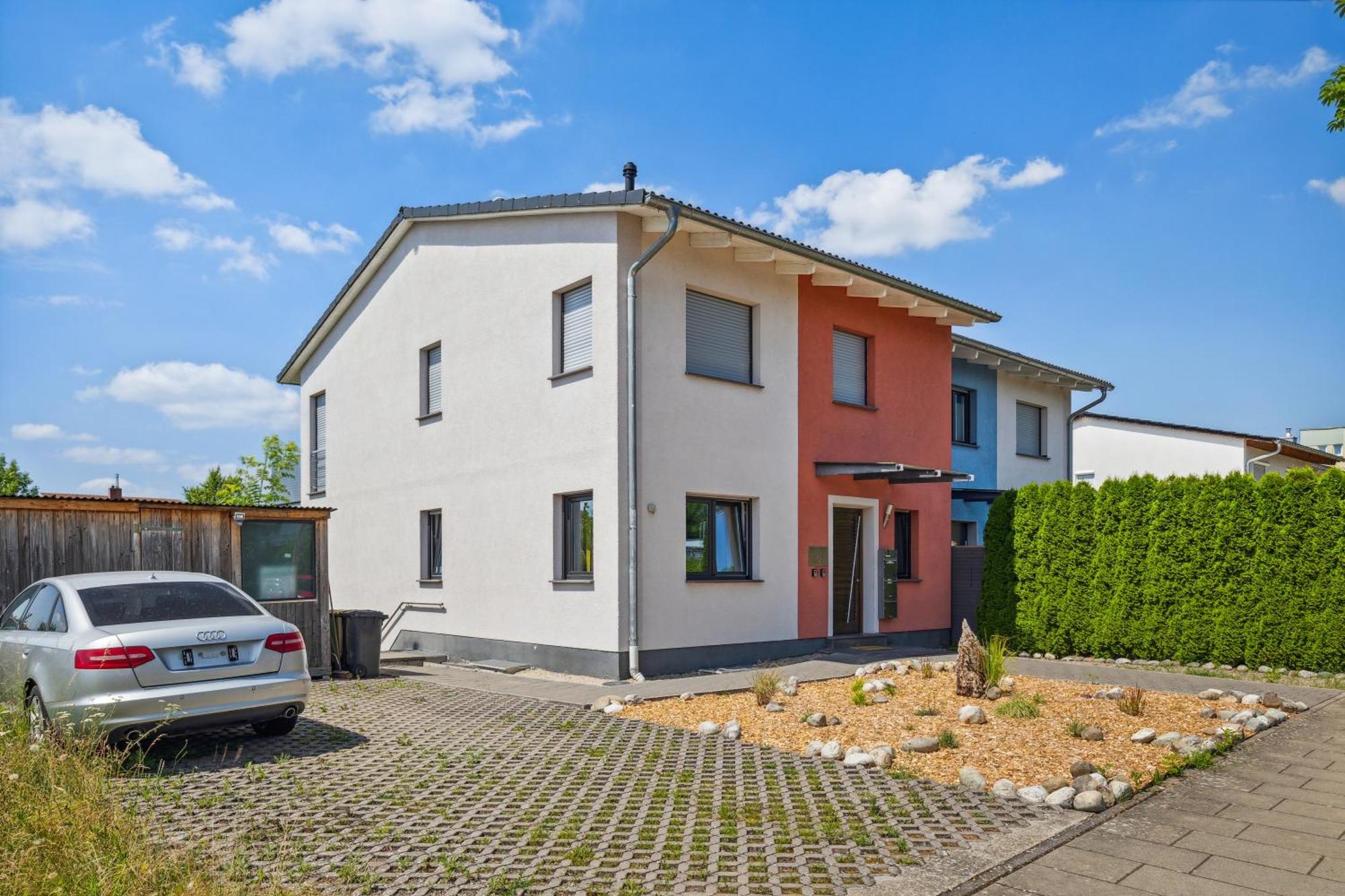 Fewo Moritz Mit Kleiner Terrasse Und Stellplatz Coburg Exterior foto
